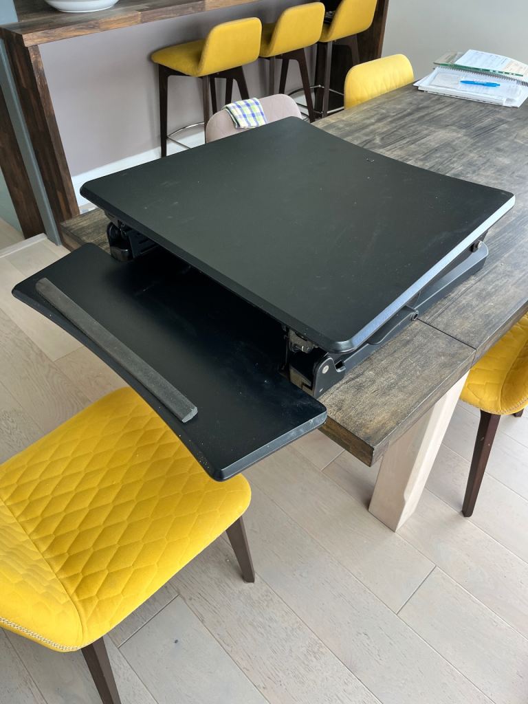 Furna Sit-Stand adjustable desk 