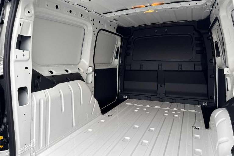 2025 Volkswagen Caddy Maxi C20 Caddy Cargo Commerce Maxi 102 PS 2.0 TDI 6sp Manual Van DIESEL Manual