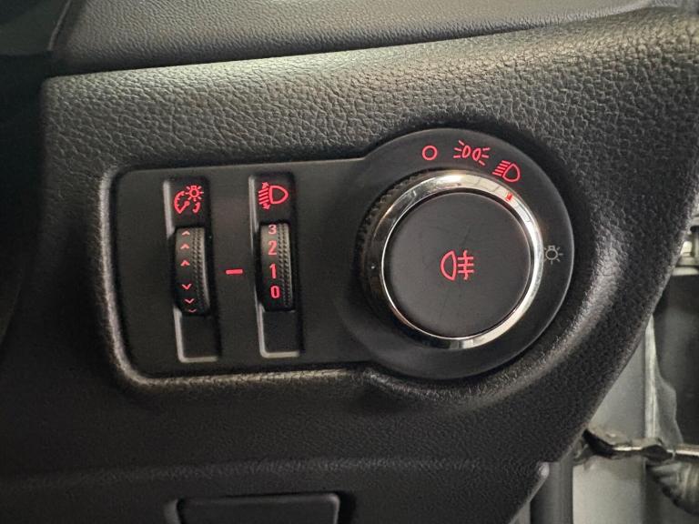 2014 Vauxhall Astra 1.4i 16V Design 5dr HATCHBACK PETROL Manual