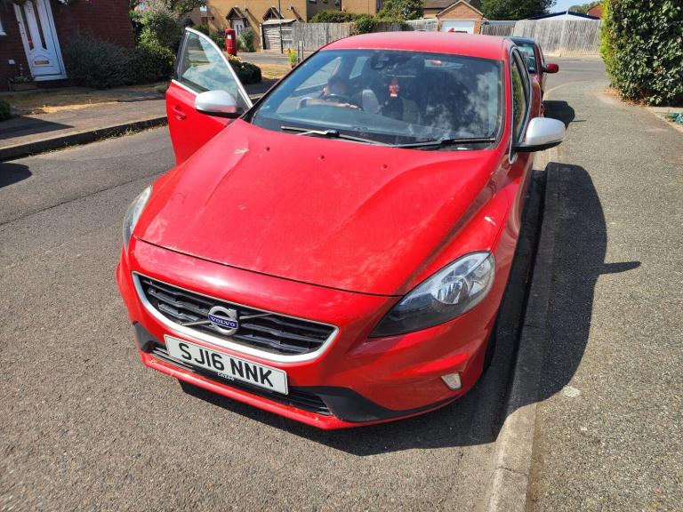 2016 Volvo V40 2.0 T2 R-Design Euro 6 (s/s) 5dr HATCHBACK Petrol Manual