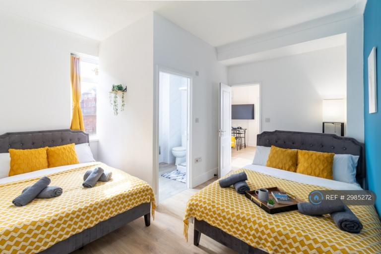 1 bedroom flat in Copnor Road, Portsmouth, PO3 (1 bed) (#2985272)