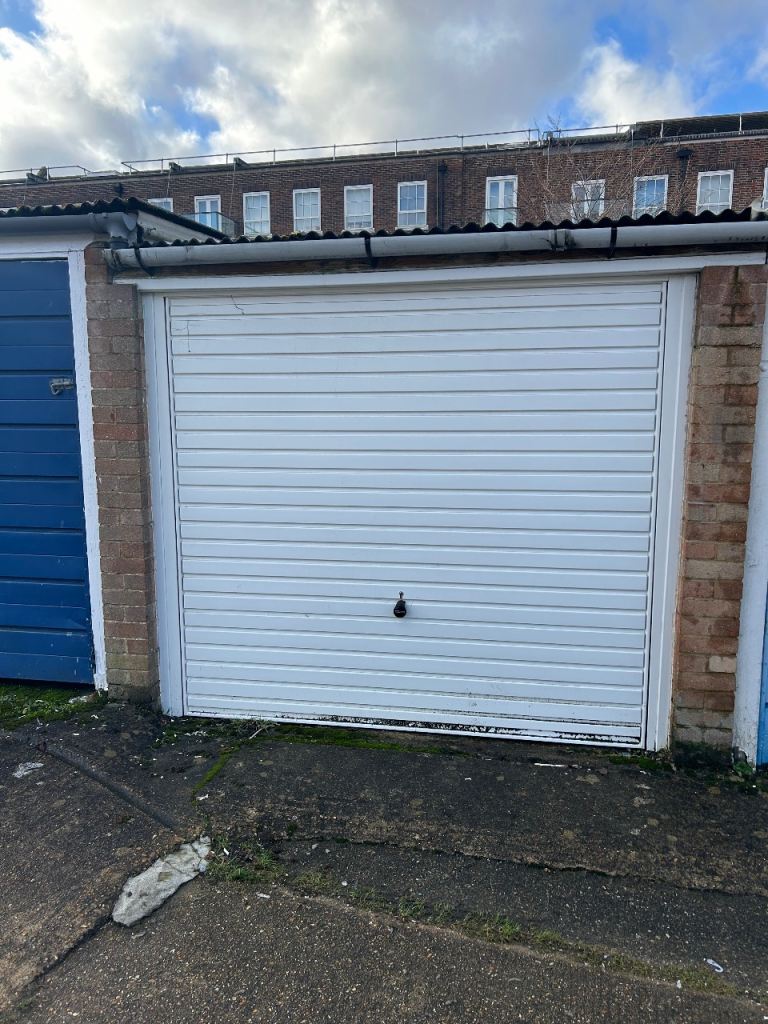 Garage to rent  in North Cheam 