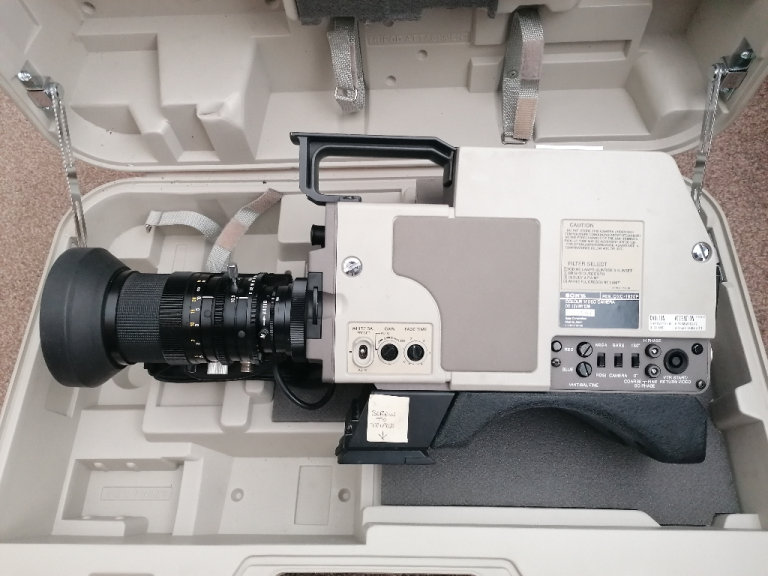 Sony dxc 1820P studio camera