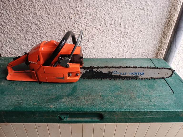 Husqvarna Chainsaw - rare - working condition 