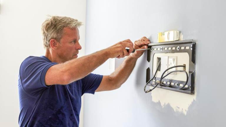Handyman Birmingham - TV Mouting, Electrical, Flat Pack and General Home Repairs