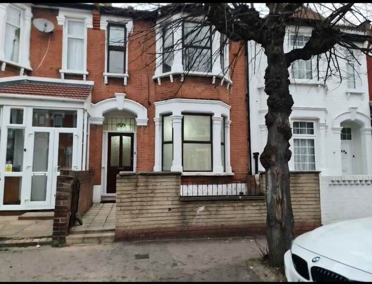 Large 4 Bedroom House with Separate reception, in Manor Park, E12, Eastham