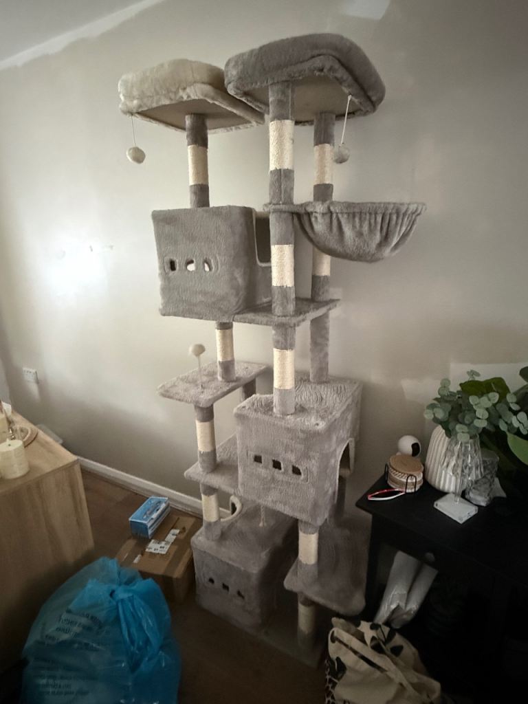 Cat tree