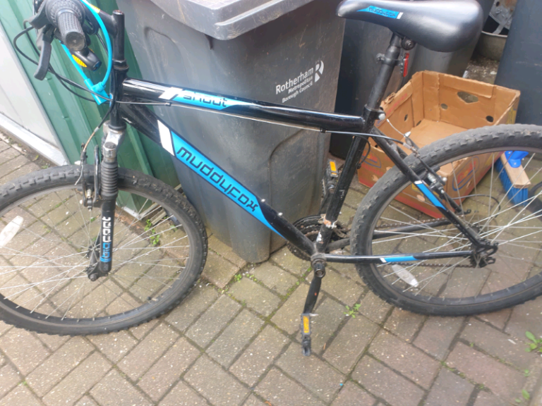 **£25** Muddy Fox Shout Mountain Bike 26 inch wheels 