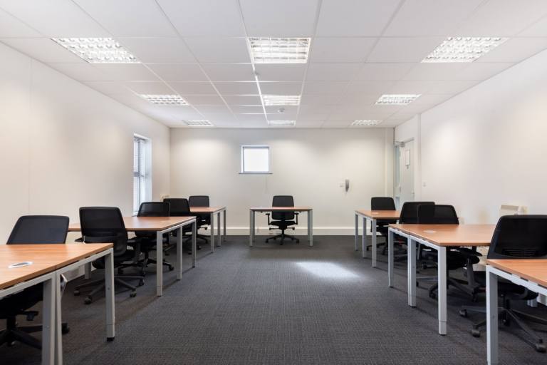 Andover - SP10 3FG \ Workshop Space Available at Basepoint East Portway Business Park