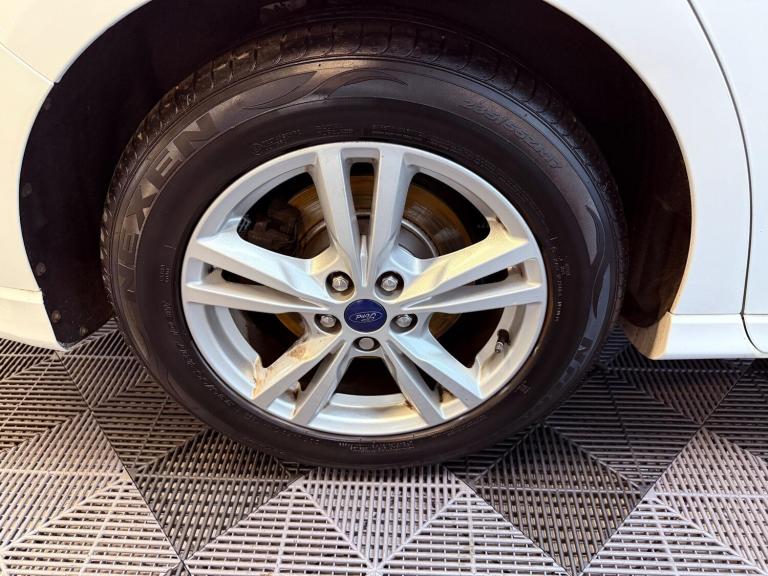 2016 Ford S-Max 1.5T EcoBoost Titanium Euro 6 (s/s) 5dr MPV Petrol Manual