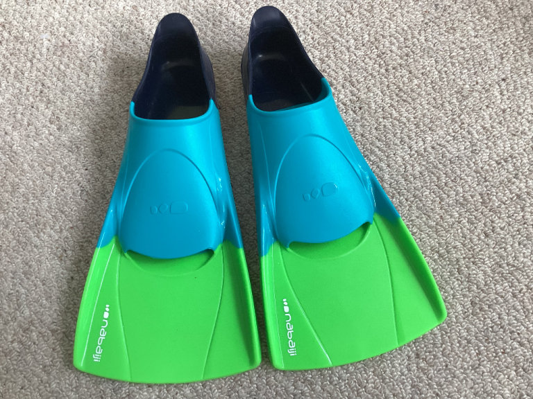 Kids’ flippers