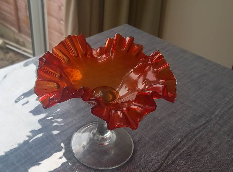 Lovely Red Ruffled Glass Bowl on Stand – Good Condition