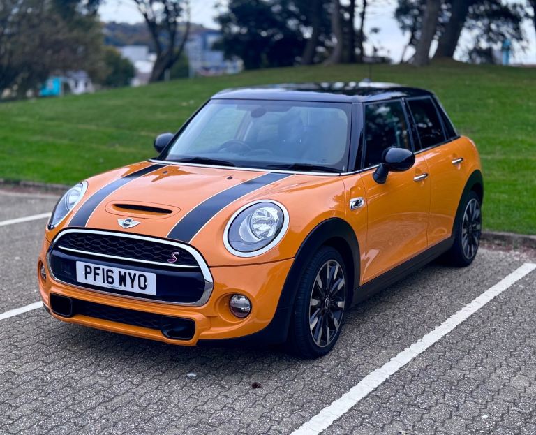 2016 F55 Mini Cooper S 2.0 Very Low Mileage 