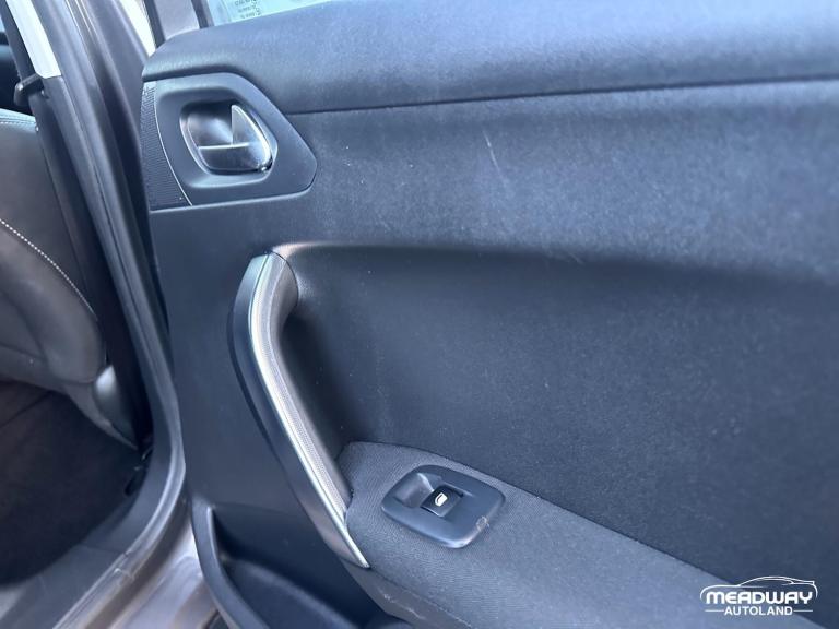 2016 Peugeot 2008 1.2 PureTech Allure 5dr ETG HATCHBACK PETROL Automatic