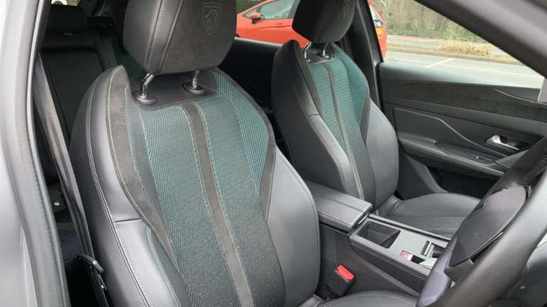 2024 Peugeot 308 115kW First Edition 54kWh 5dr Auto HATCHBACK ELECTRIC Automatic