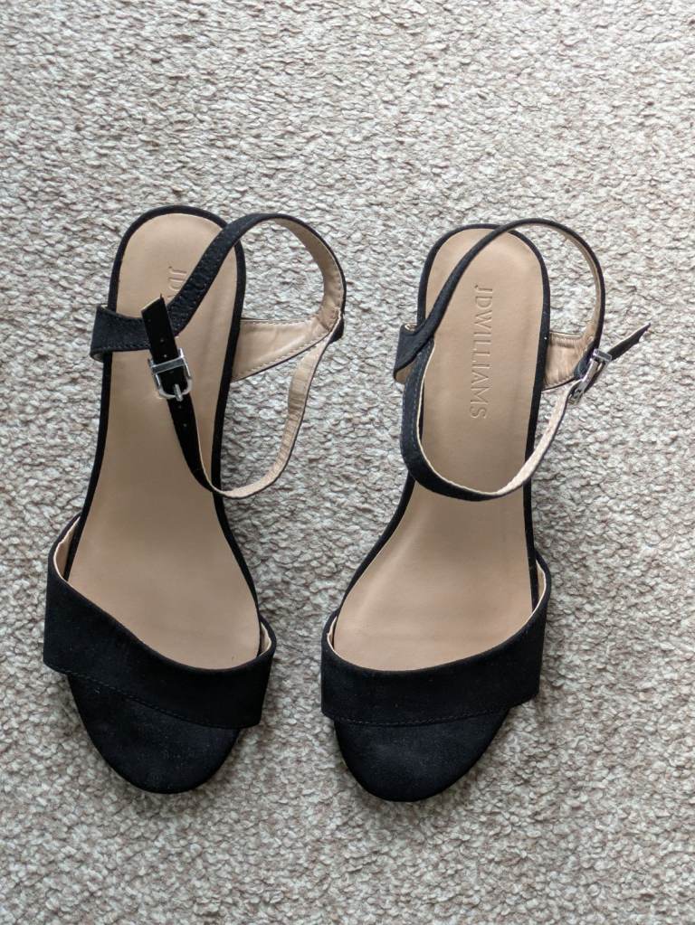 Barely There Sandals x 2 pair