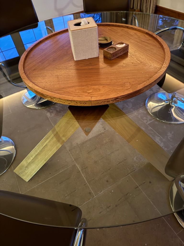 Round 160cm glass piece 