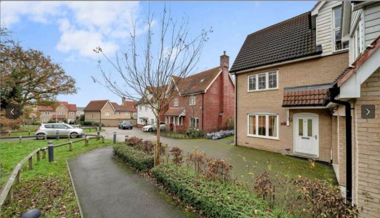 Stunning 6-Bedroom Detached House to Rent – Olive Grove, Chigwell IG7