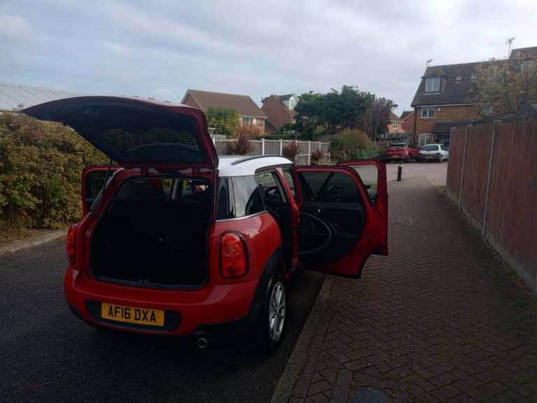 Economical, cheap to Insure 2016 Mini Countryman, Manual, Dielsel