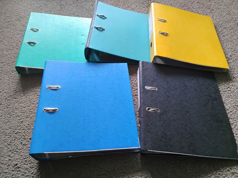 5 x lever arch files