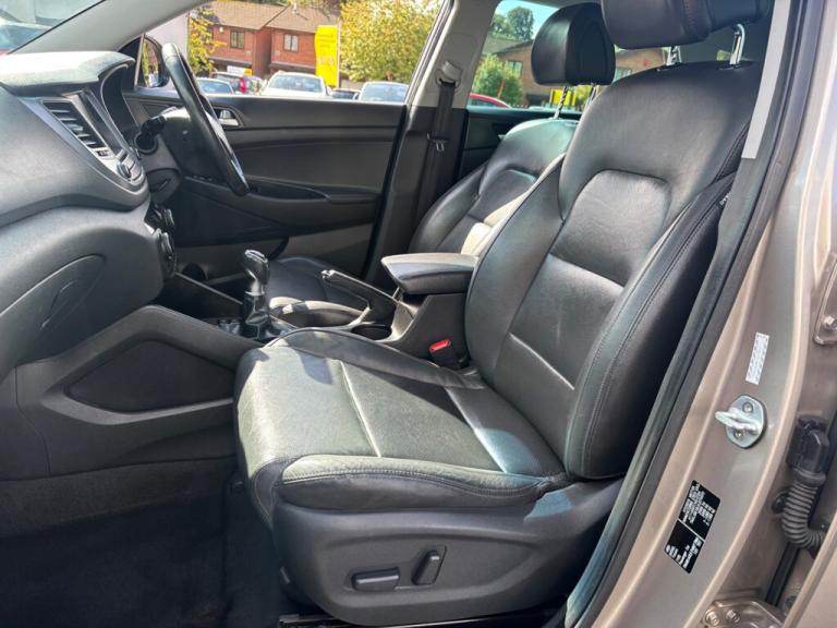 2016 Hyundai TUCSON 1.7 CRDi Blue Drive Premium SUV 5dr Diesel Manual Euro 6 (s/s) (116 ps) SUV D...