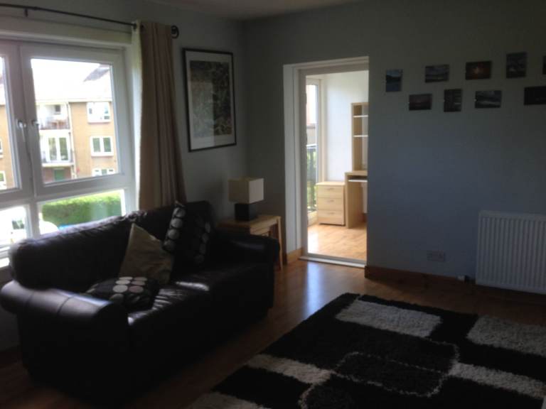 2-bedroom 2nd floor furnished flat near Kings Buildings from early Feb '26