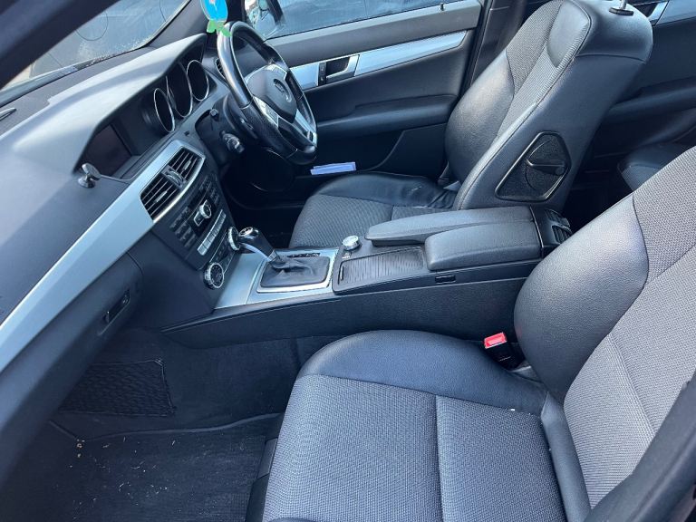 Mercedes-Benz C220 2012 Sport Automatic 