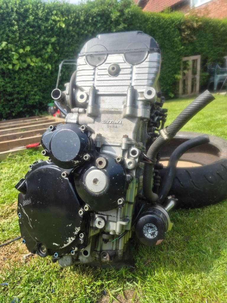 Suzuki gsxr 750 srad engine