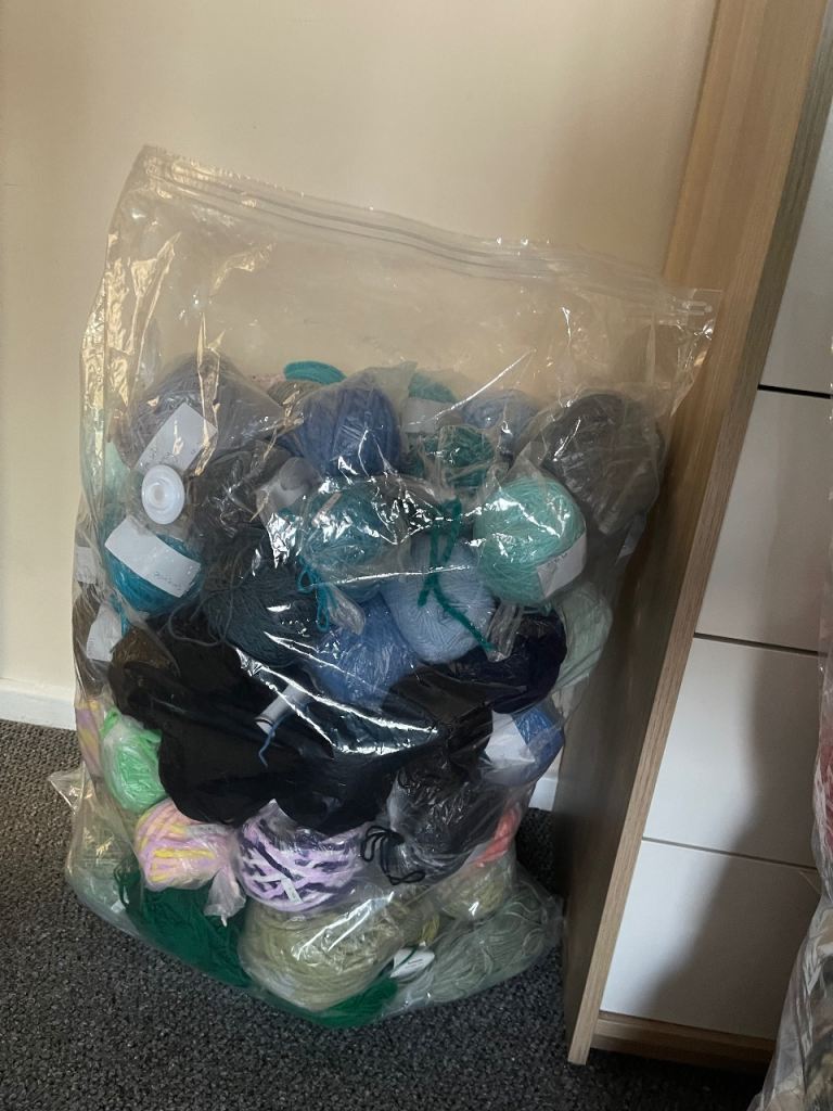 3 Large Bag of Wool/Yarn for Knitting & Crafts – Many Colours
