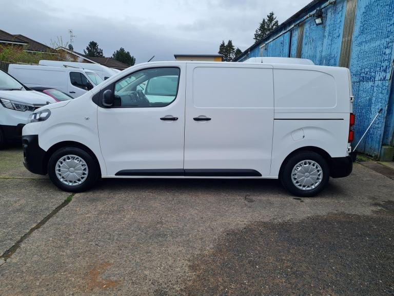 31st December 2021 Peugeot Expert Hdi Diesel Van Only 74000 Miles From New