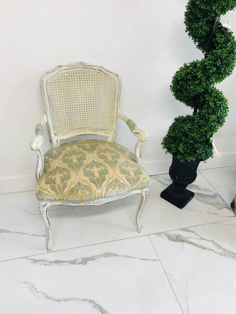 FRENCH STYLE DECORATIVE CHAIR MADE IN ITALY