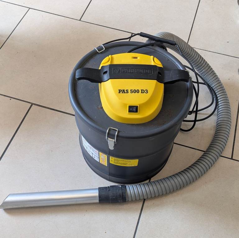 Vacuum cleaner (Ash)