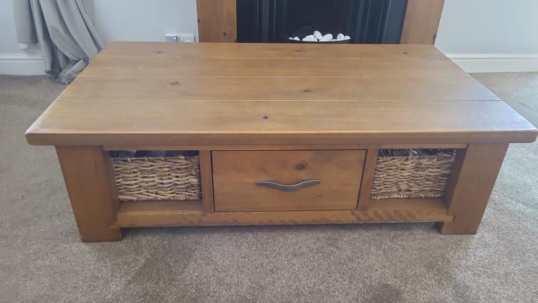 NEXT Hartford coffee table solid oak 
