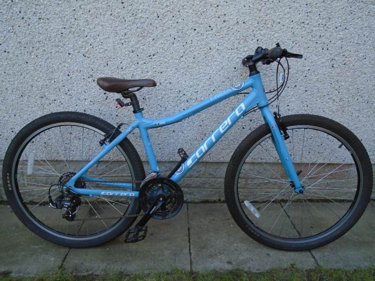Carrera parva LTD commuter bike, 16 inch lightweight frame, 27.5 inch wheels, 21 gears, excellent 