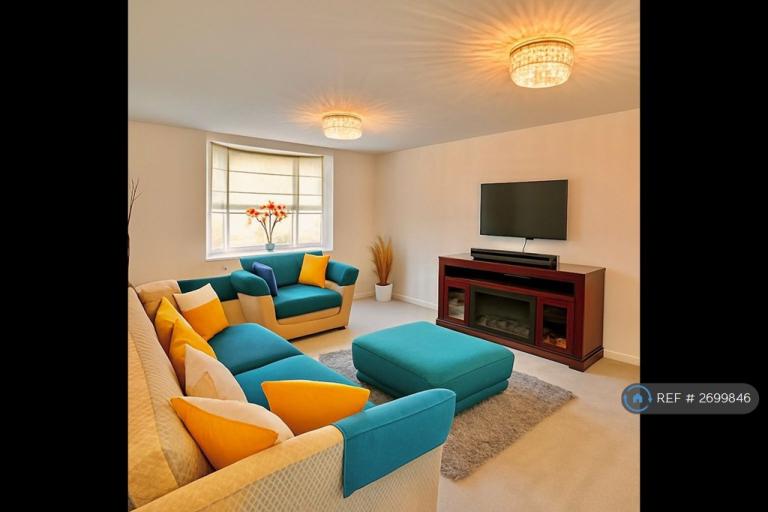 5 bedroom house in Port Stanley Close, Taunton, TA2 (5 bed) (#2699846)