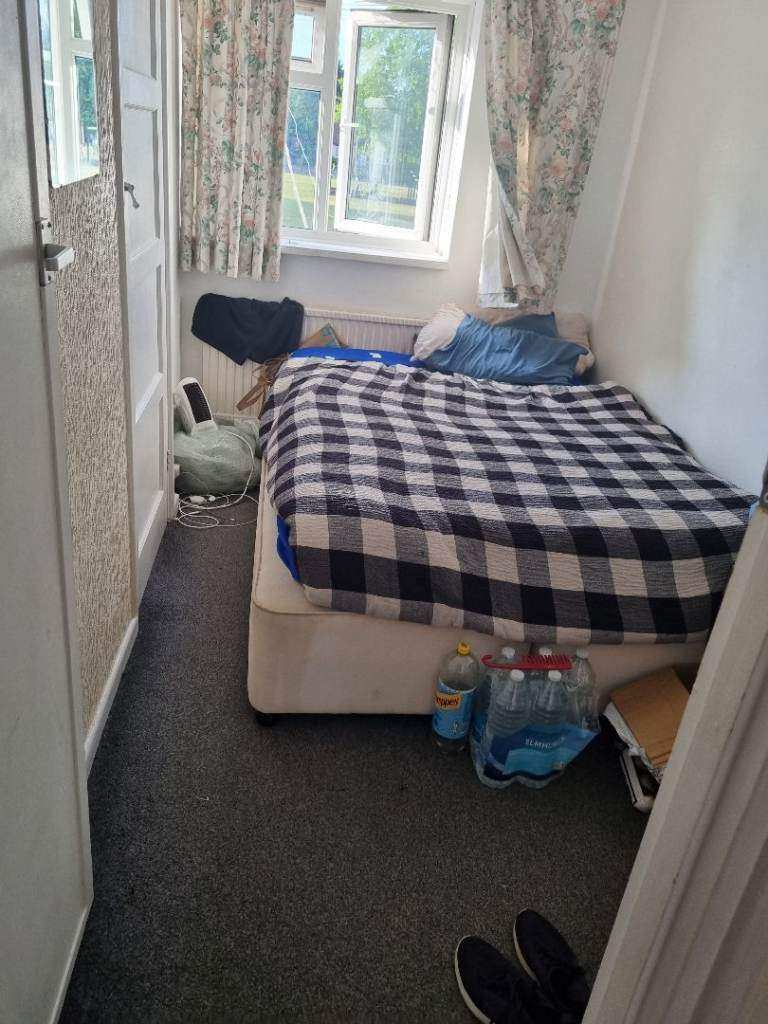 Spacious & Cosy Double Room For Rent AT SL1 6EG