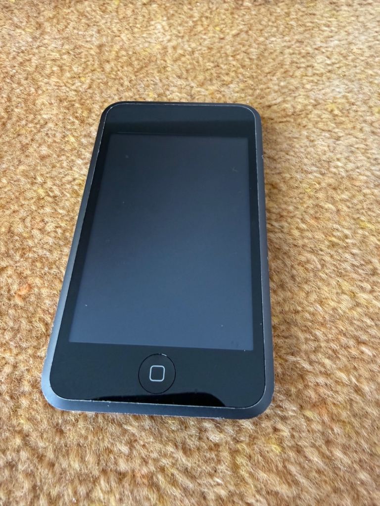 ipod 8GB model A123, parts only