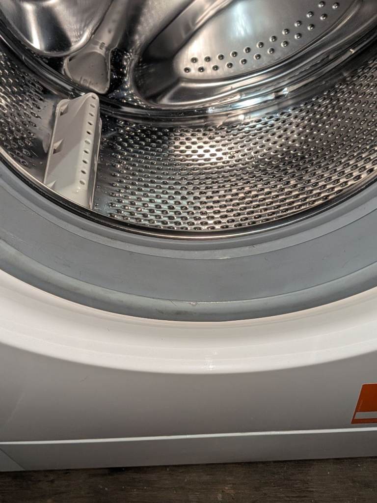 Free delivery and installation 7 kg indesit washing machine in excellent condition 