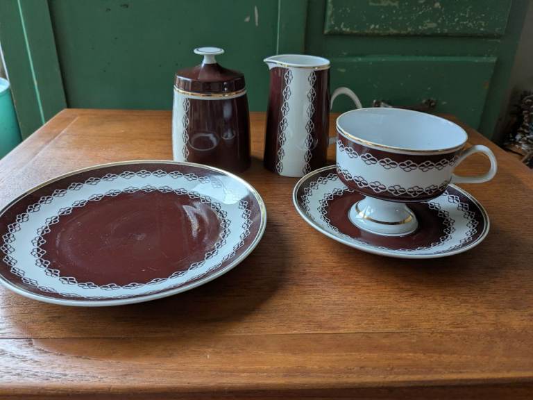 RARE - Lichte China Brown and Gold Tea Set German (GDR) 1960's 20 Pieces.