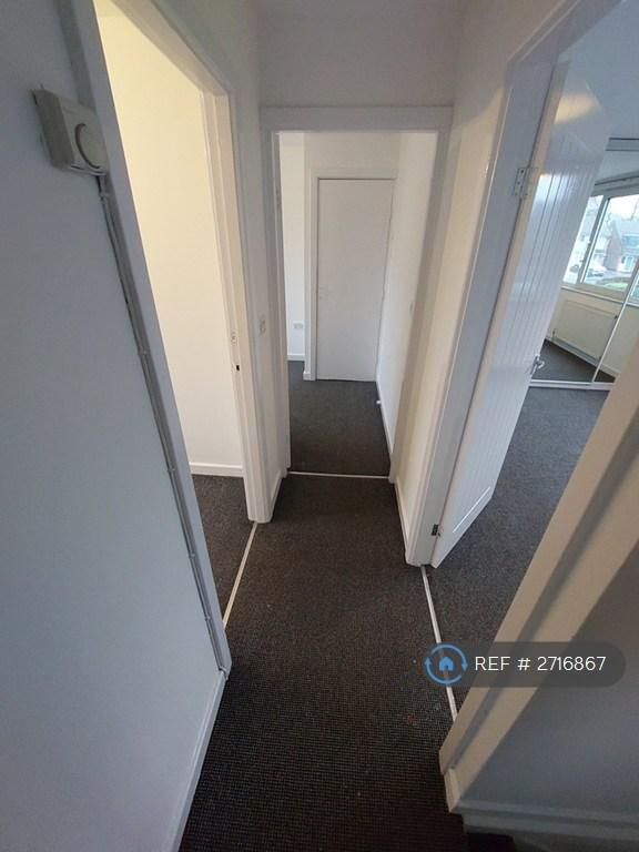 3 bedroom house in Stockdale Crescent, Bamber Bridge, Preston, PR5 (3 bed) (#2716867)