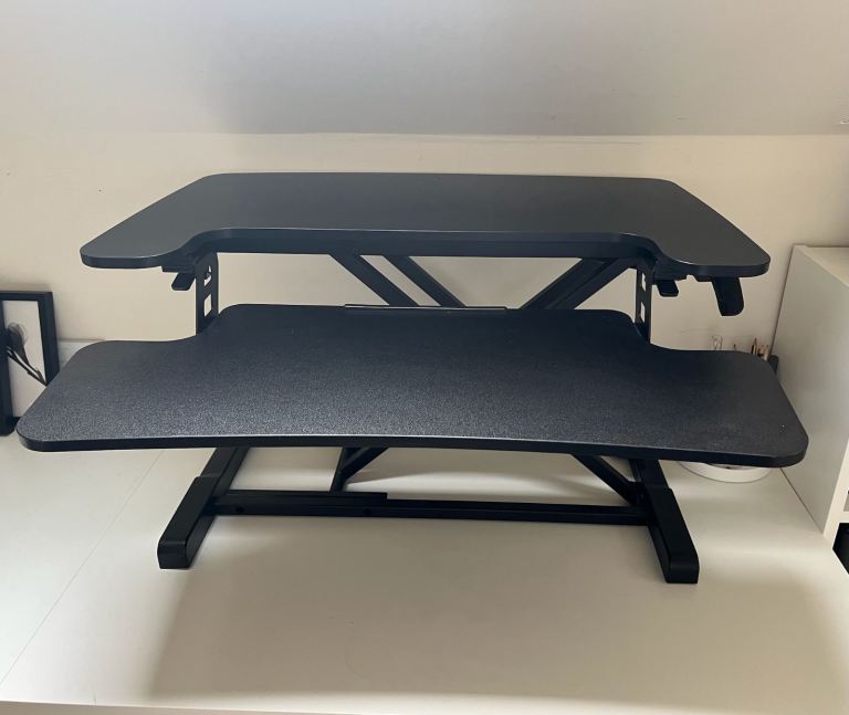 Black desk riser Flexispot 