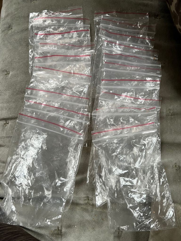 Small seal close plastic bags