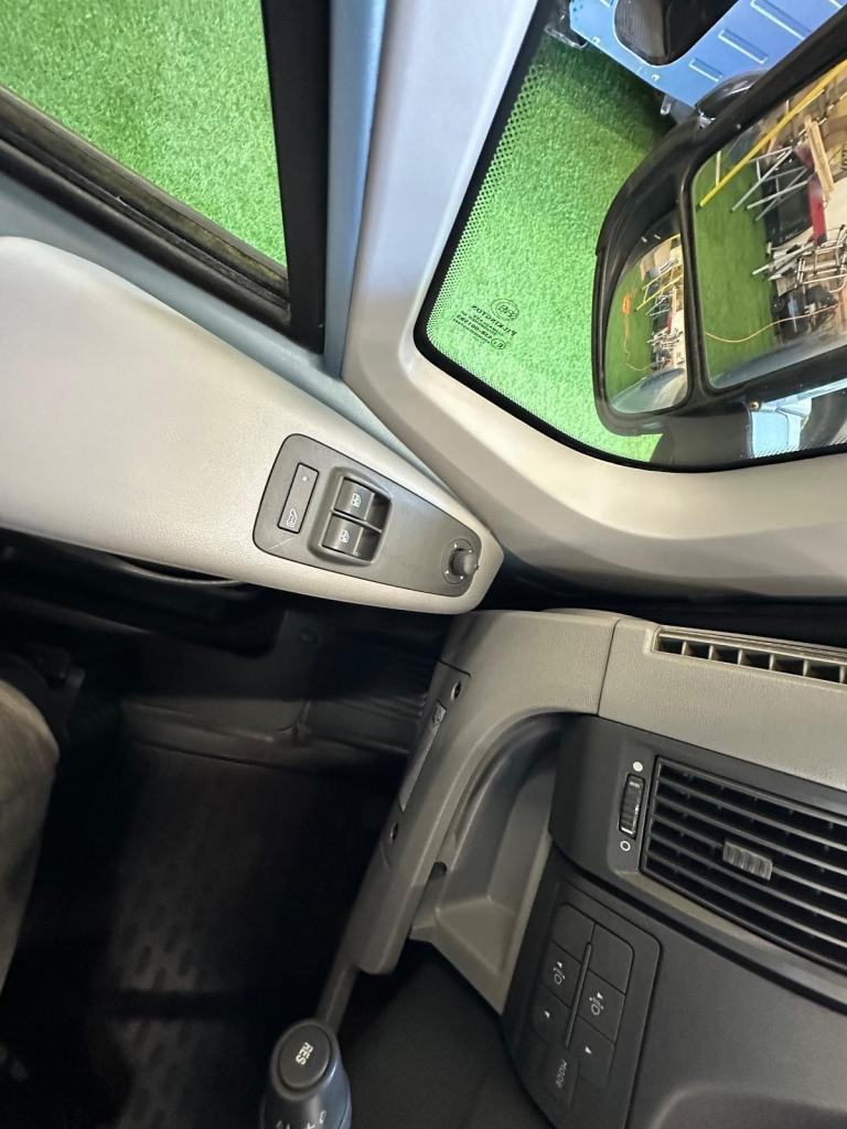 Globecar Globescout 2 berth 4 belts LHD DIESEL MANUAL 2007/57