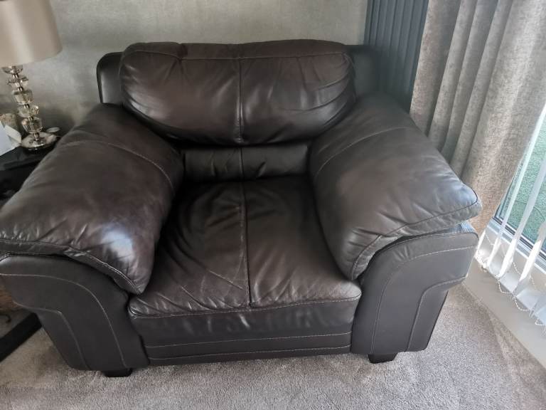 Free Brown leather suite Free