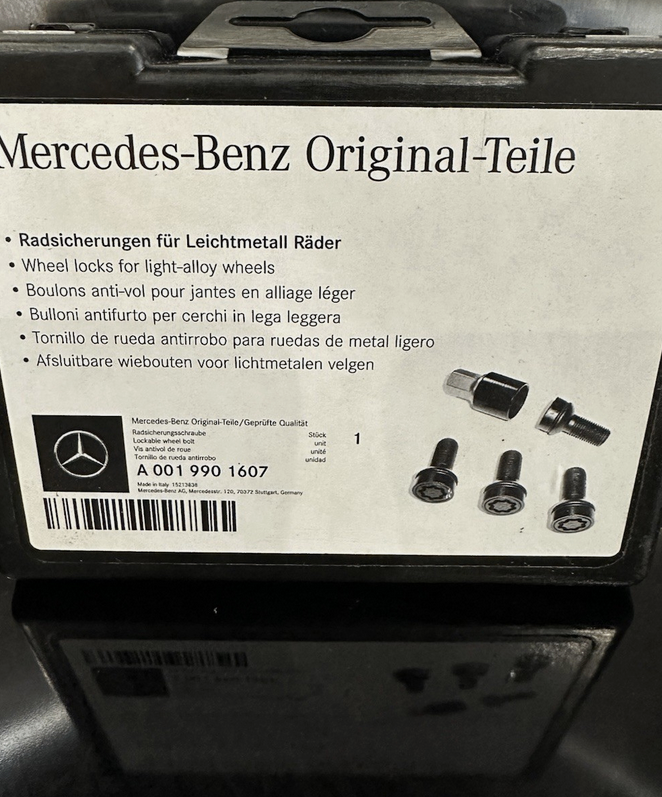 Mercedes Benz Locking Wheel Nuts A 001 990 1607