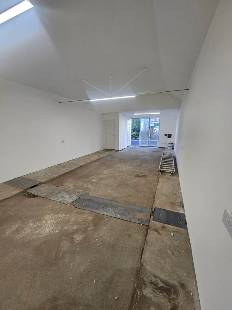 Recently Renovated Self-Contained Unit – Unit A1A