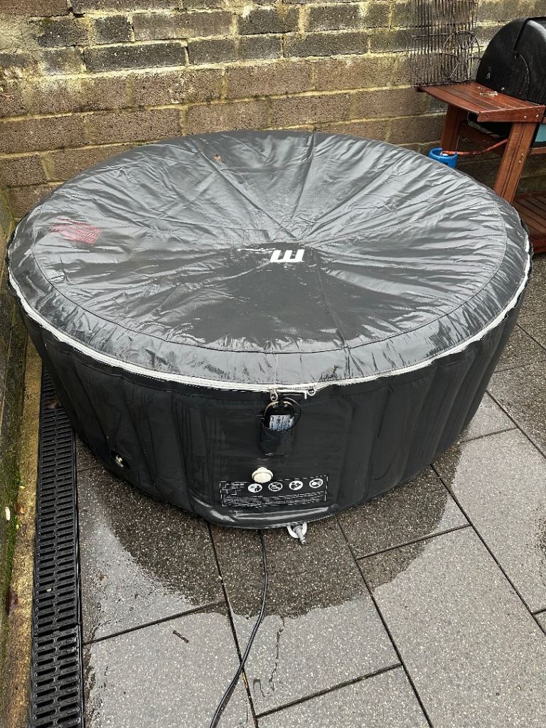 Mspa self inflating hot tub