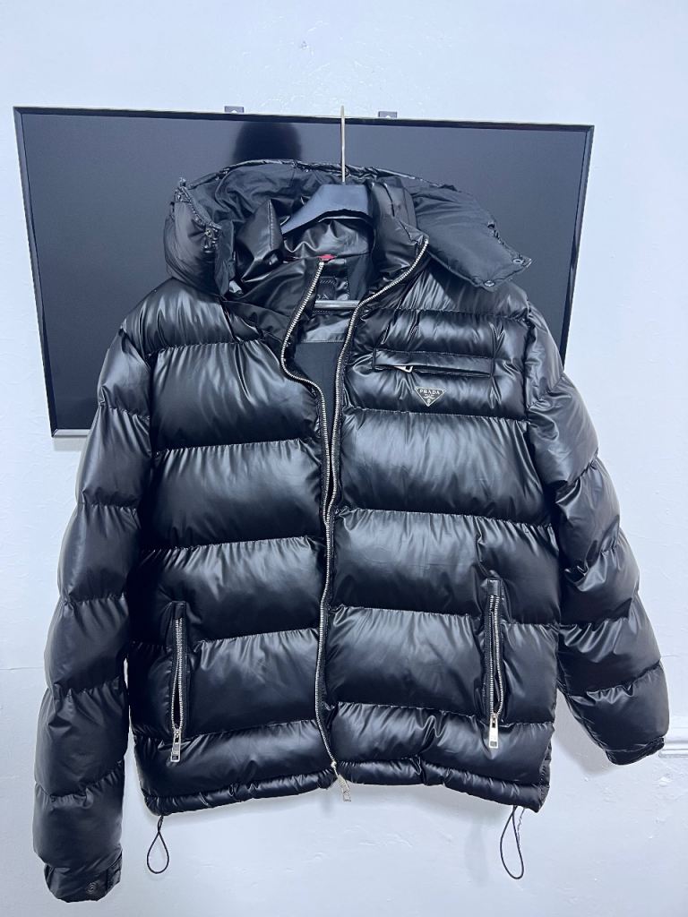 Prada Black Puffer Jacket – Excellent Condition