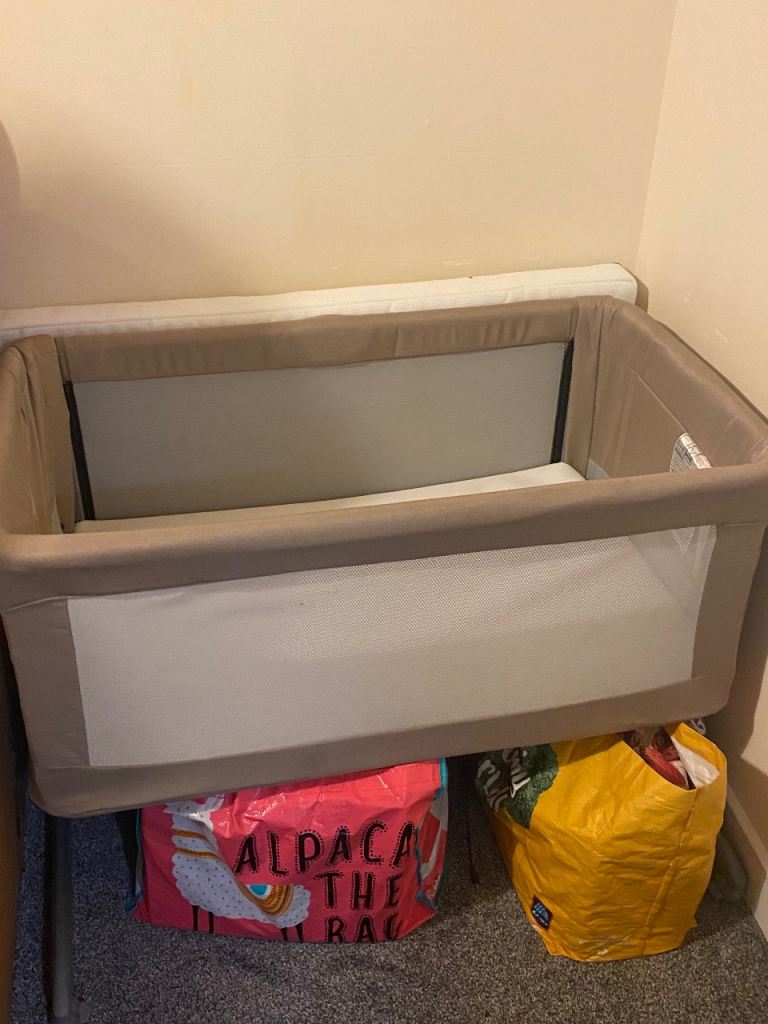 Baby crib