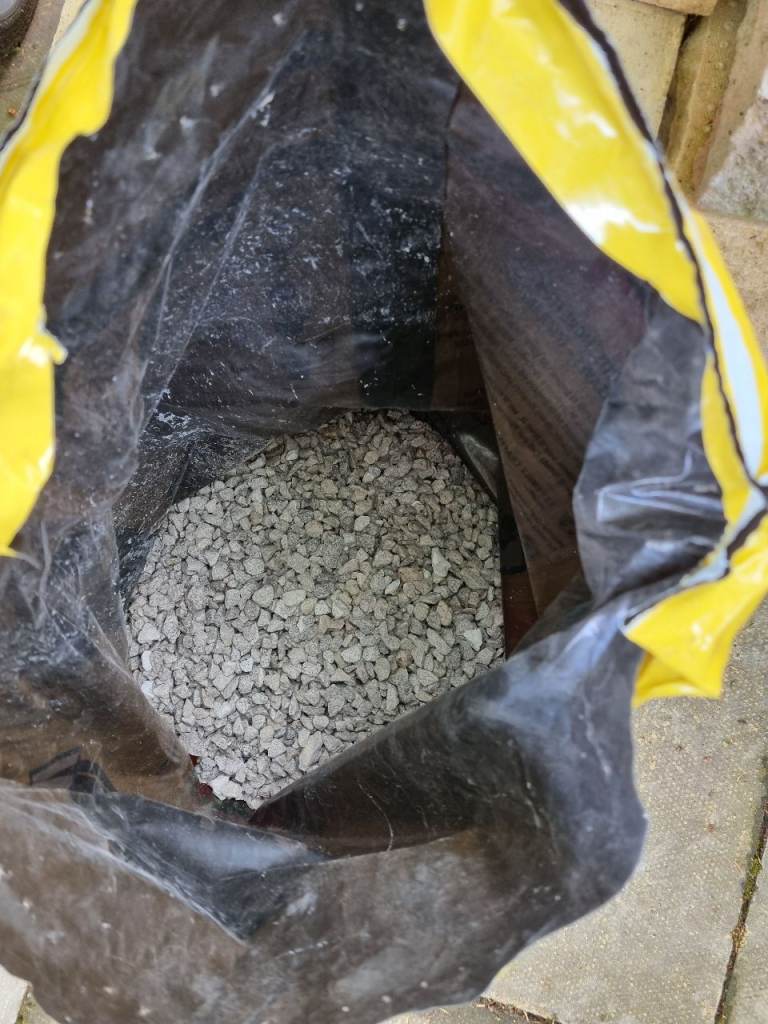 White Stone Chippings from Travis Perkins – New, Unused